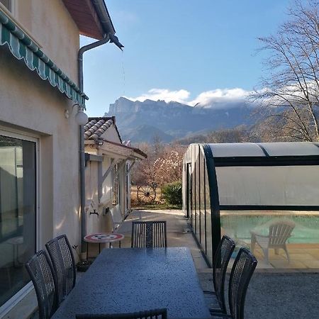 Chambre Familiale "Le Pecher" Saillans  Szoba fotó